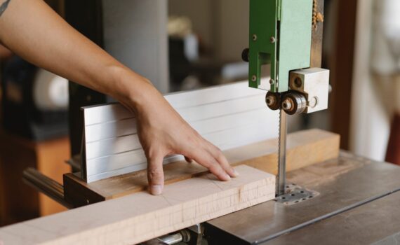 Band saw safety tips