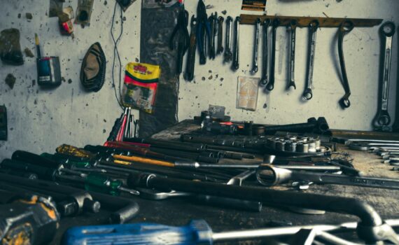 Hand tool safety tips